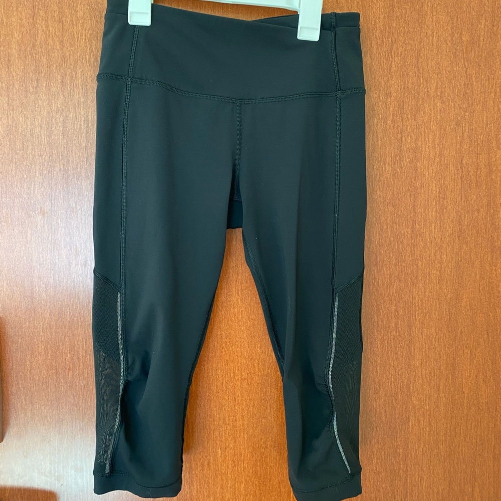 Cropped lululemon black leggings size 2